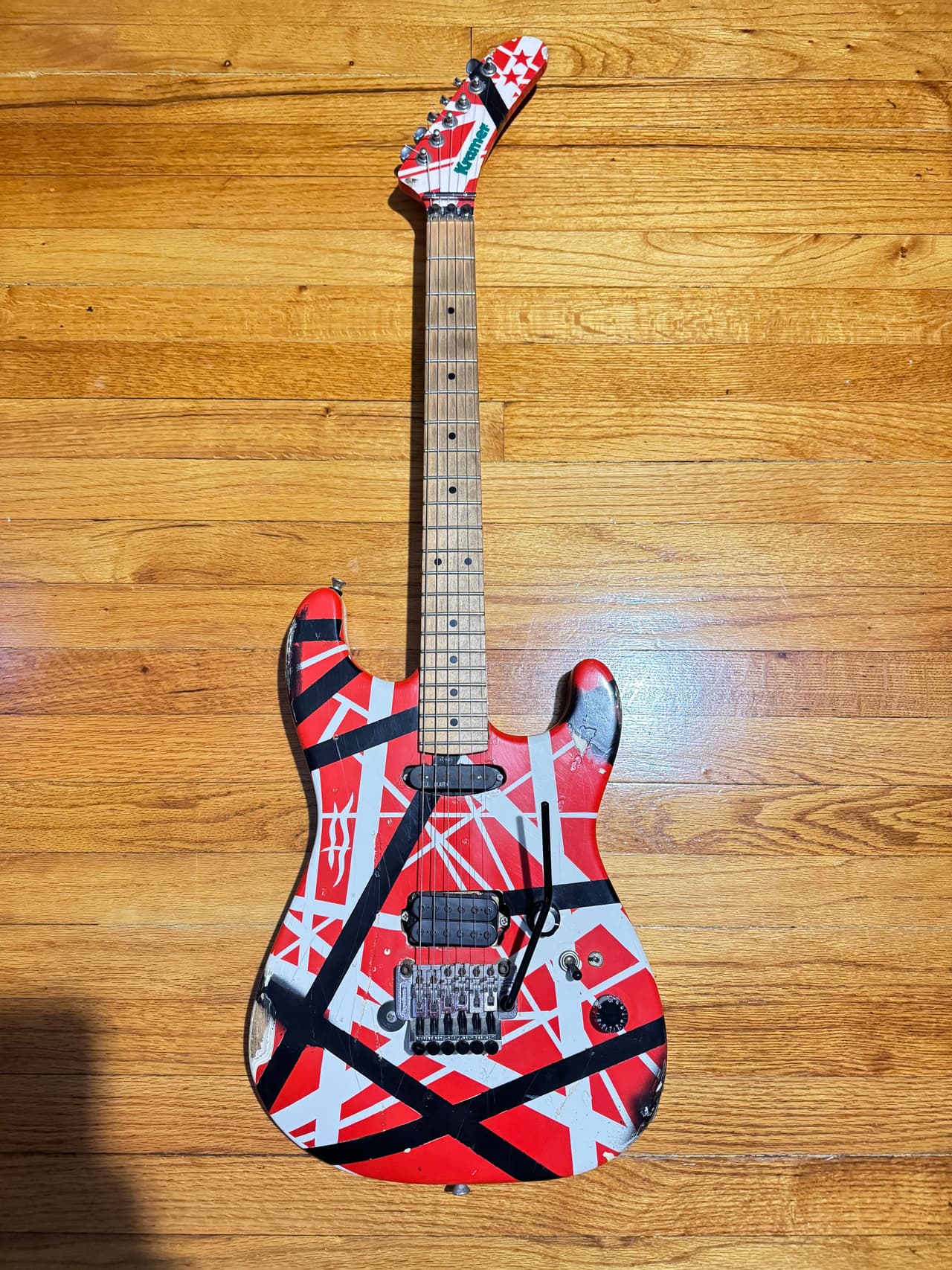 EVH Clone, photo 1